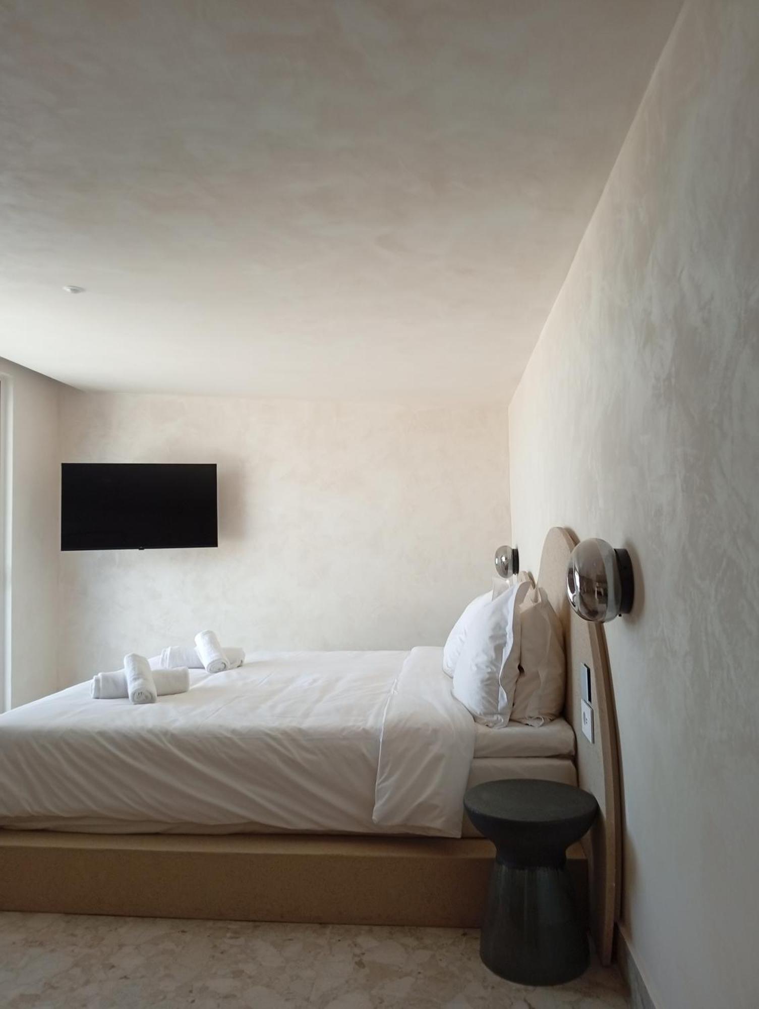 Uzenie All Suites Boutique Resort (Adults Only) Adelianos Kampos Zewnętrze zdjęcie