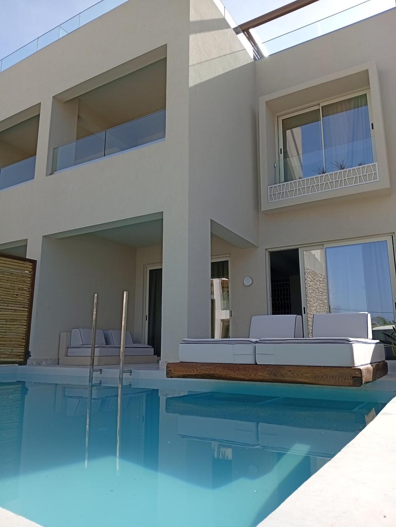 Uzenie All Suites Boutique Resort (Adults Only) Adelianos Kampos Zewnętrze zdjęcie