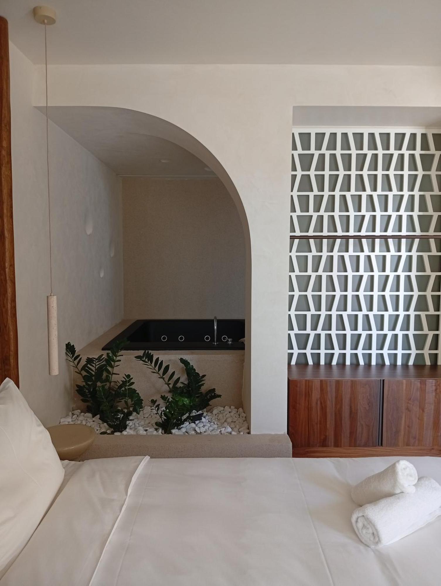 Uzenie All Suites Boutique Resort (Adults Only) Adelianos Kampos Zewnętrze zdjęcie